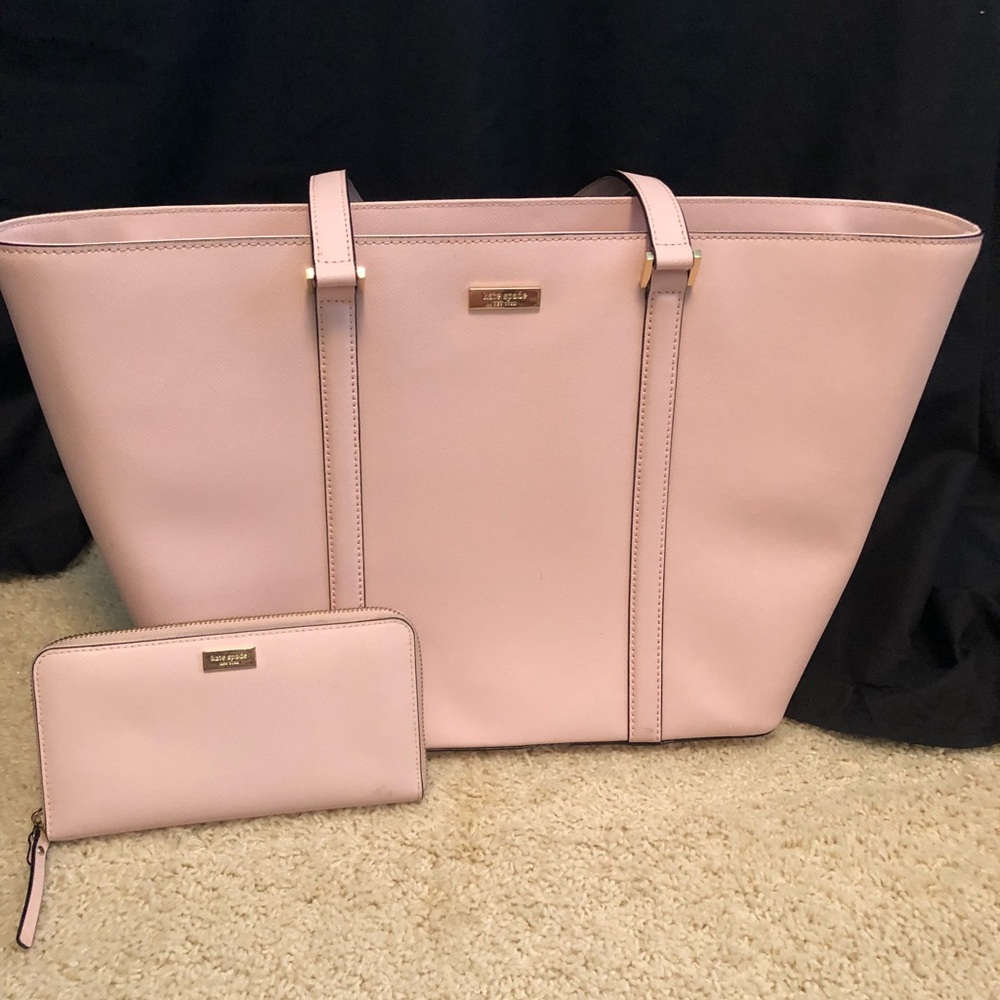 Kate Spade Large Tote and Matching Wallet!